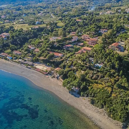 Casale Sul Mare - Grilli 2 Tatil Evi Lacona